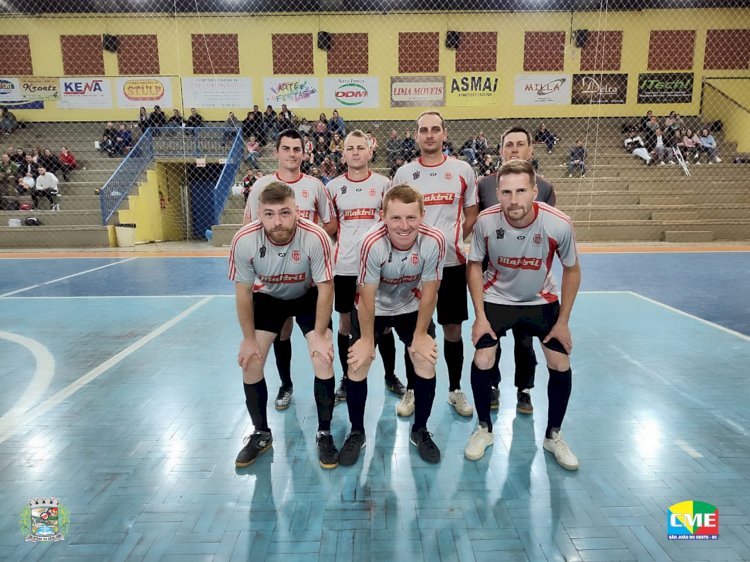 Aconteceu no último sábado, (19), no ginásio Municipal Valmei Ertel as semifinais do Campeonato Municipal de Futsal