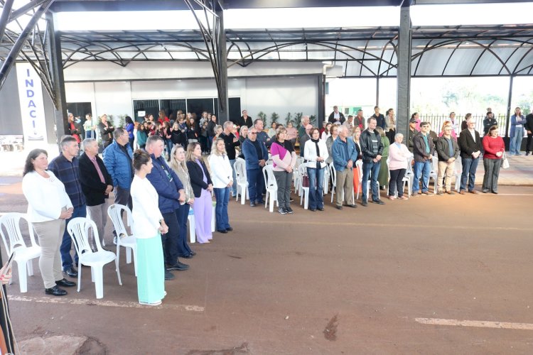 Secretários e diretores municipais participaram da solenidade de reinauguração da sede do CAESP/APAE Caminho de Luz