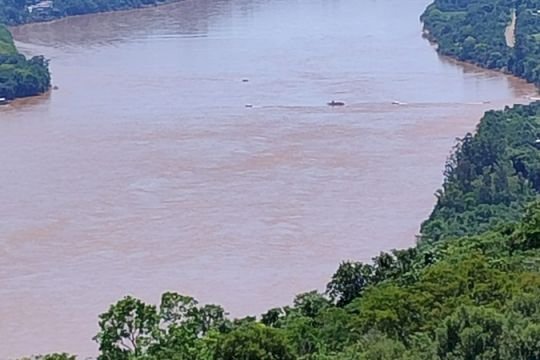 Grave situação nas pontes de Itapiranga devido ao aumento do nível do Rio Uruguai