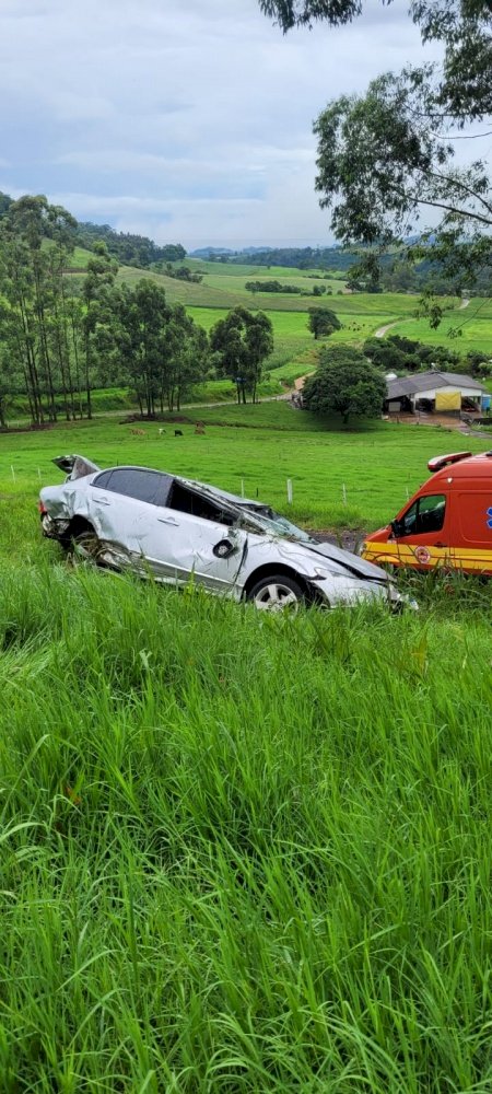 Acidente de trânsito deixa condutor ferido na BR 163 em Guaraciaba