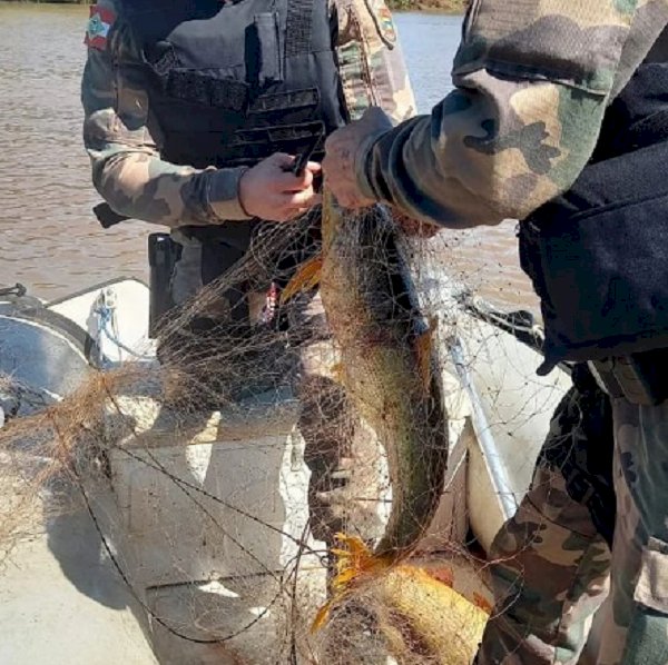 Operação contra pesca predatória apreende 600 m² de redes no Rio Uruguai