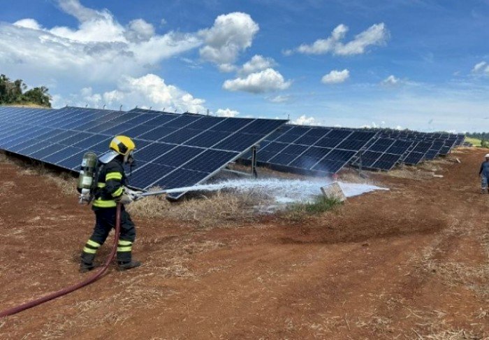 Usina de energia solar é danificada por principio de incêndio em São José do Cedro