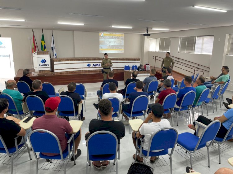 Ameosc em parceria com a Polícia Militar promovem capacitações sobre normas de circulação para transporte escolar