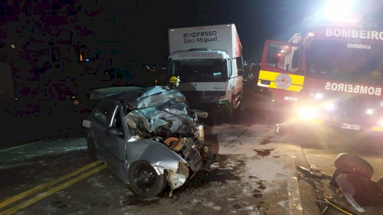 Motorista morre em colisão frontal com caminhão na BR-282 em Ponte Serrada