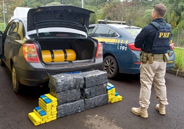 Motorista abandona carro com 150 quilos de maconha