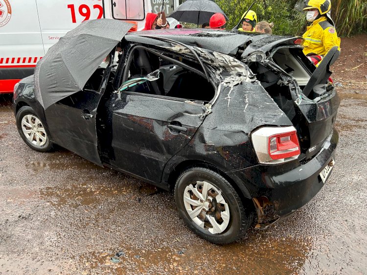 Motorista de carro morre em colisão entre três veículos na BR-282