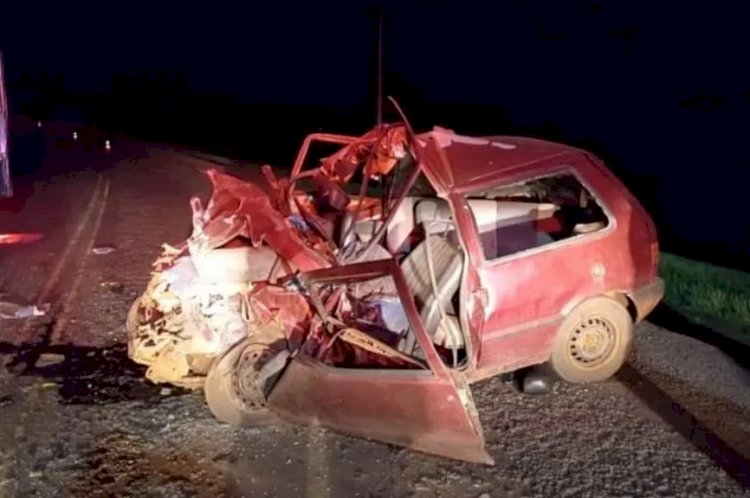 Homem morre em colisão frontal entre carro e ônibus na ERS-330, entre Miraguaí e Tenente Portela