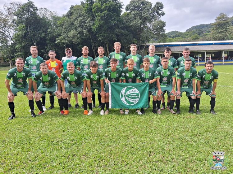 São João do Oeste inicia campeonato municipal de campo