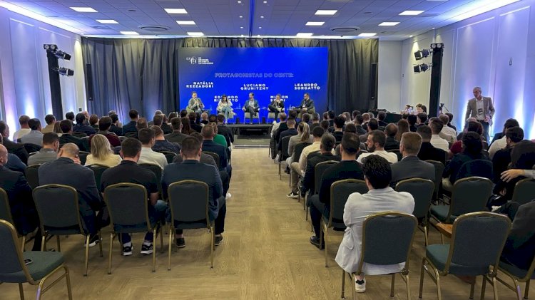 Reitor da UCEFF ministra palestra em evento de empresários