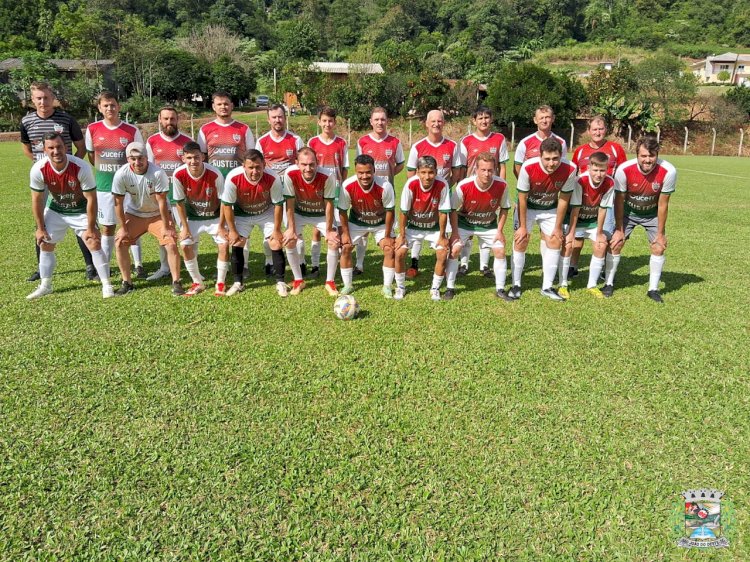 São José, Ipiranga e Colonial lideram categoria principal no municipal de campo em São João do Oeste